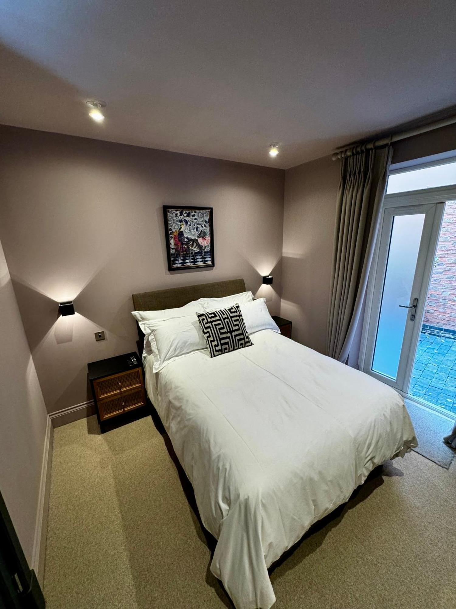 Macbeths Corner High End Luxury Apartment In Centre With Parking Stratford-upon-Avon Ngoại thất bức ảnh