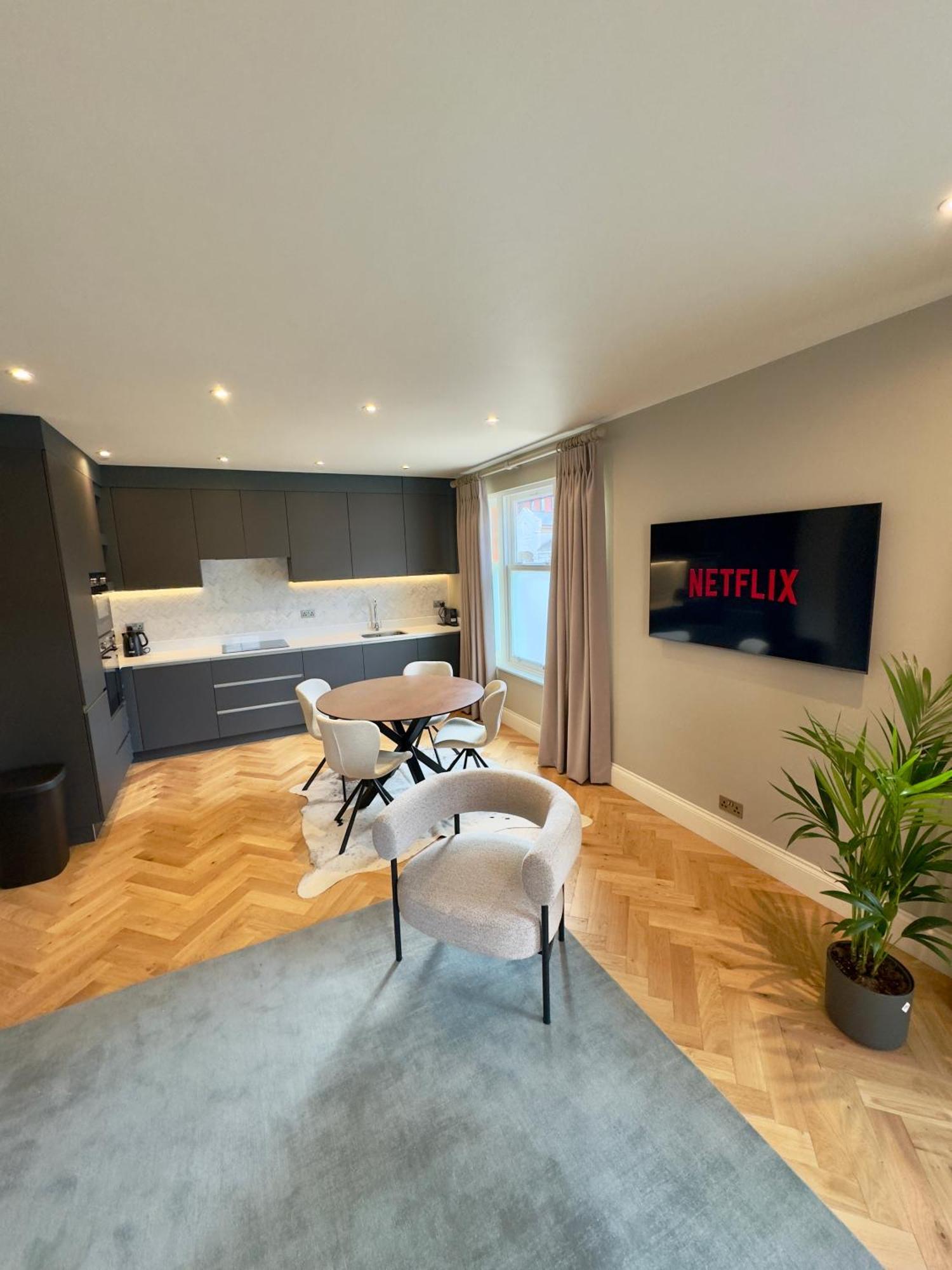 Macbeths Corner High End Luxury Apartment In Centre With Parking Stratford-upon-Avon Ngoại thất bức ảnh